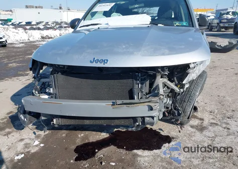2011 Jeep Compass z USA, uszkodzony, nr VIN 1J4NF1FB8BD135624